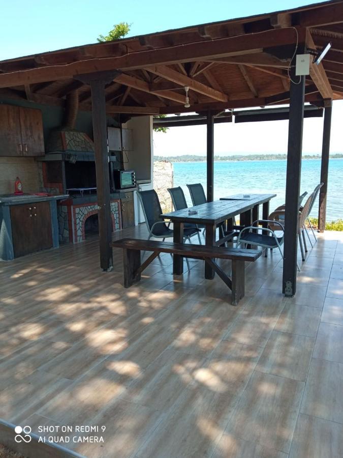 Studios Efi Beach فوروفورو المظهر الخارجي الصورة
